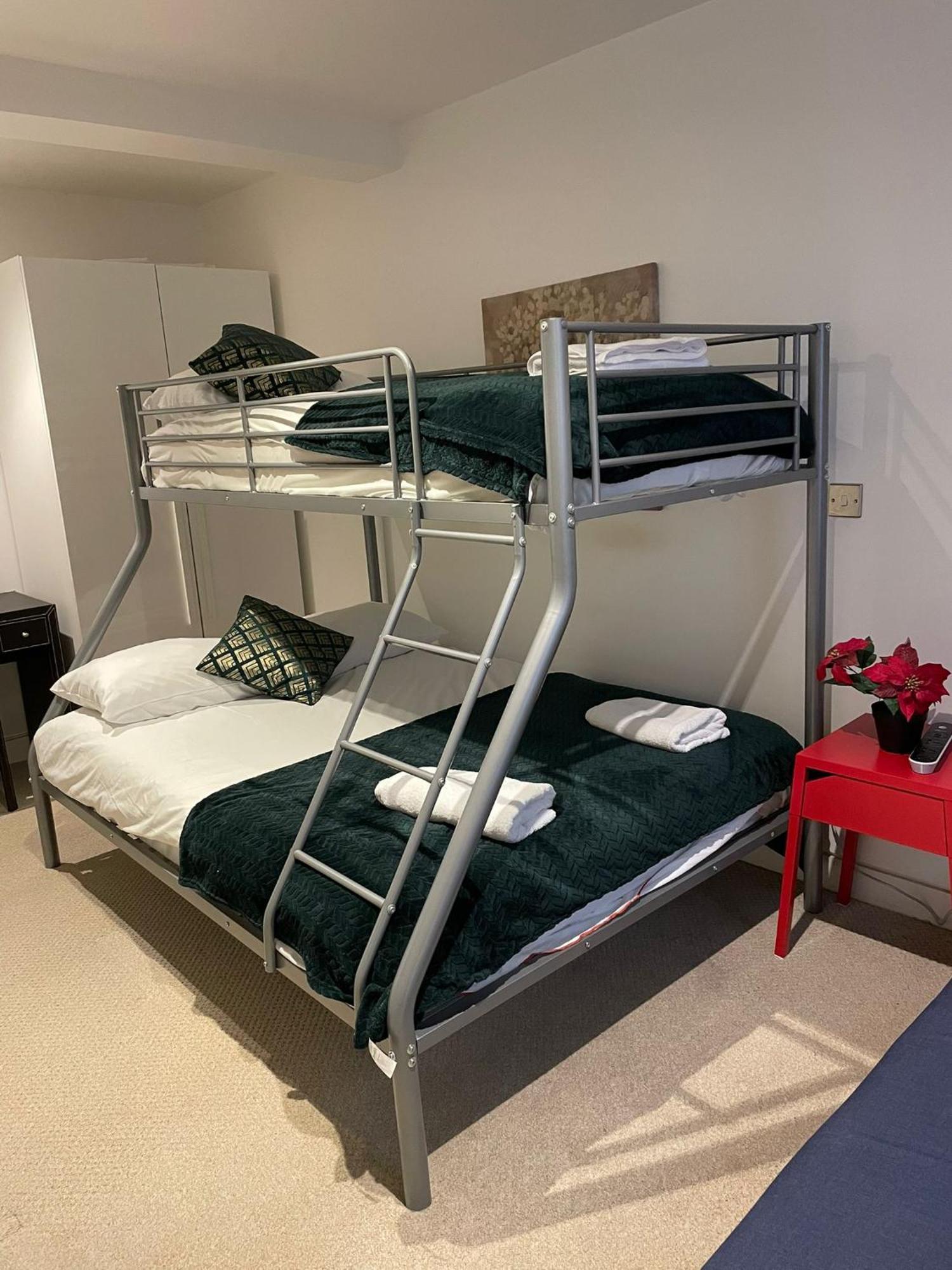 Central Cosy Studio Apartments Лондон Экстерьер фото